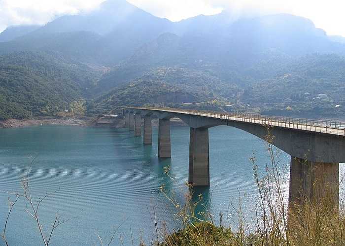 Τεχνητή λίμνη Κρεμαστών